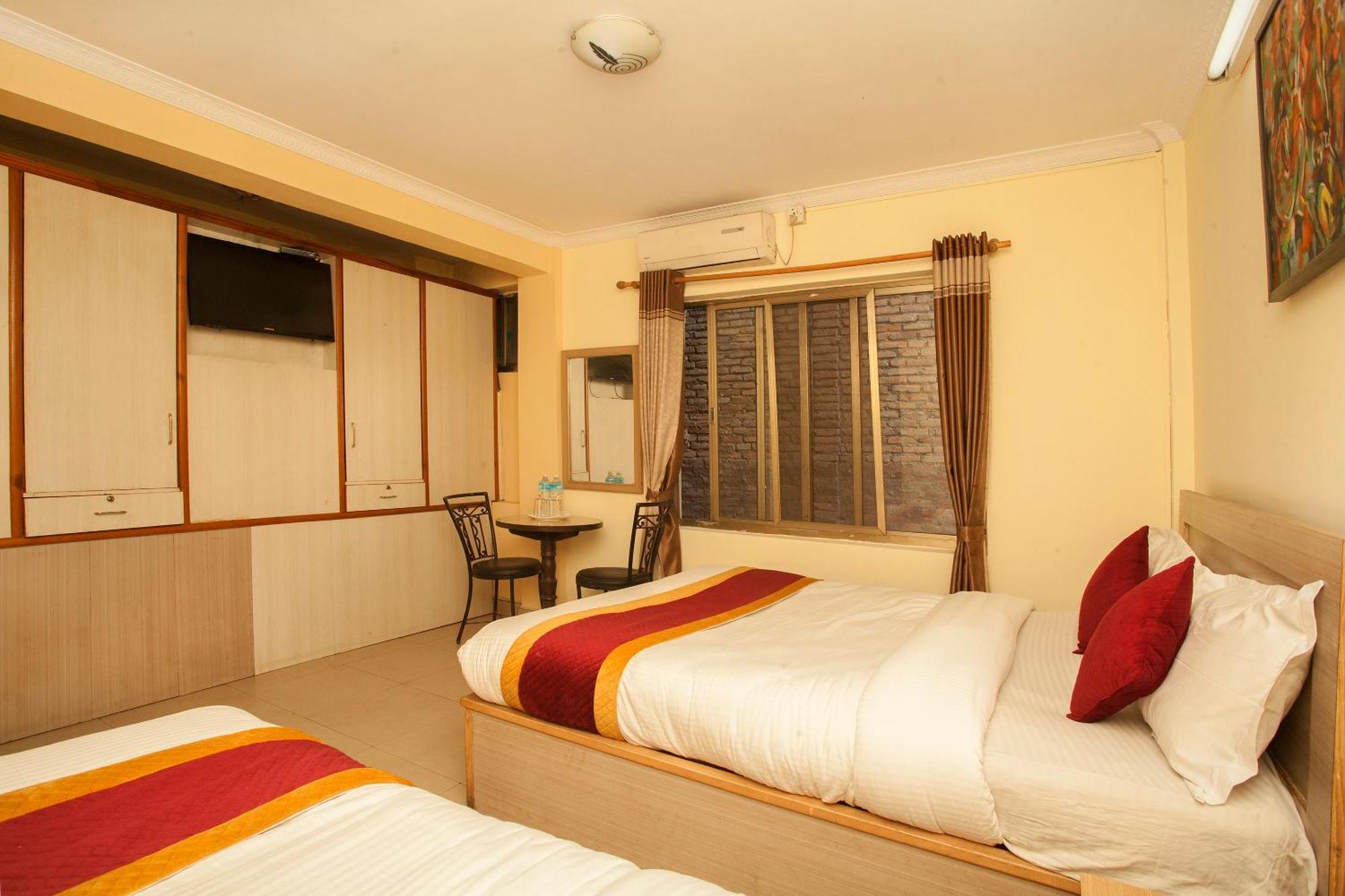 Hotel Mountain Gateway Kathmandu Exterior photo