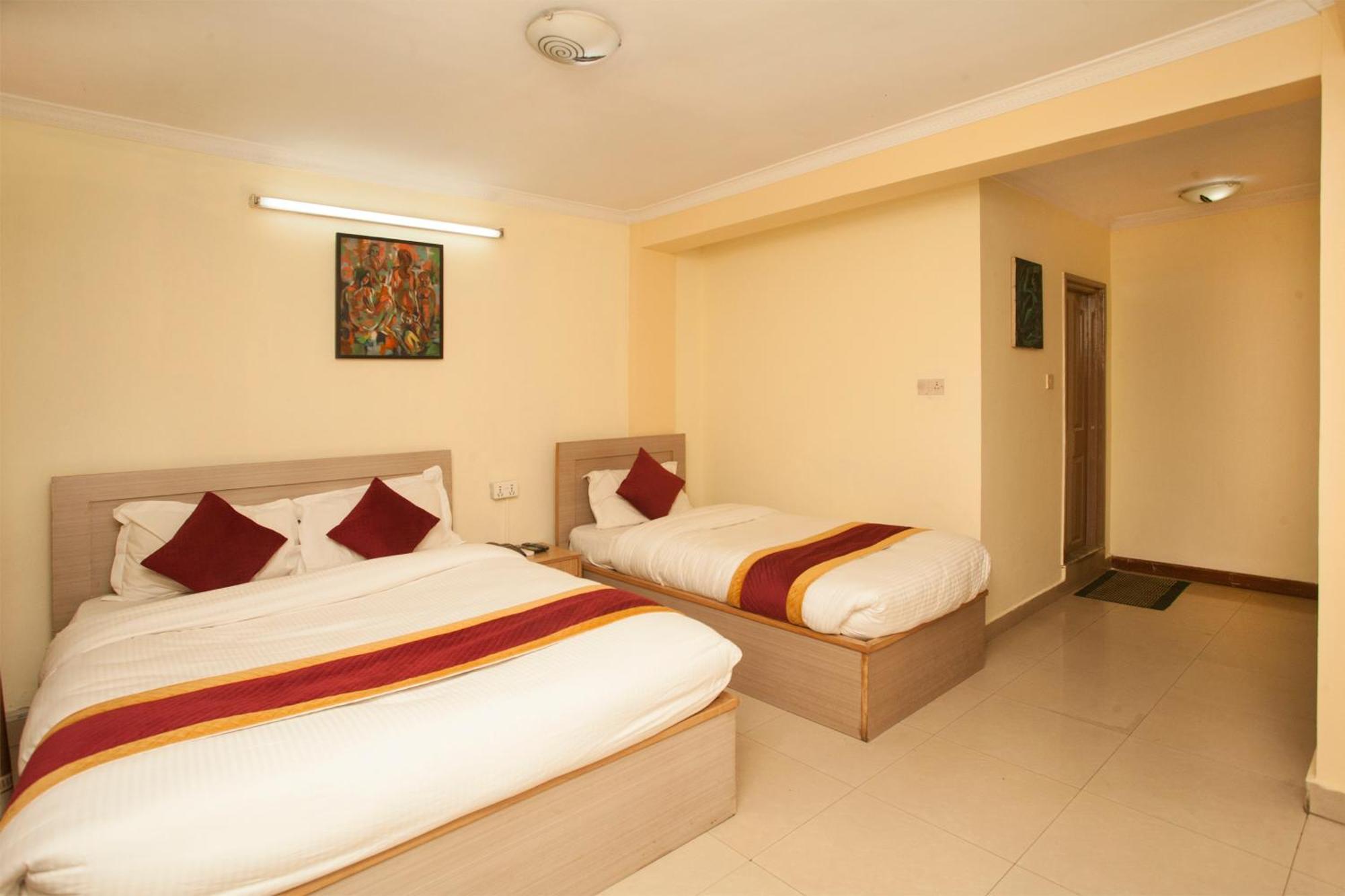 Hotel Mountain Gateway Kathmandu Exterior photo