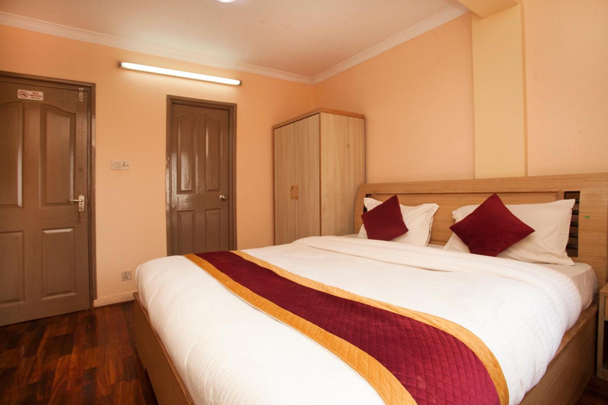 Hotel Mountain Gateway Kathmandu Exterior photo