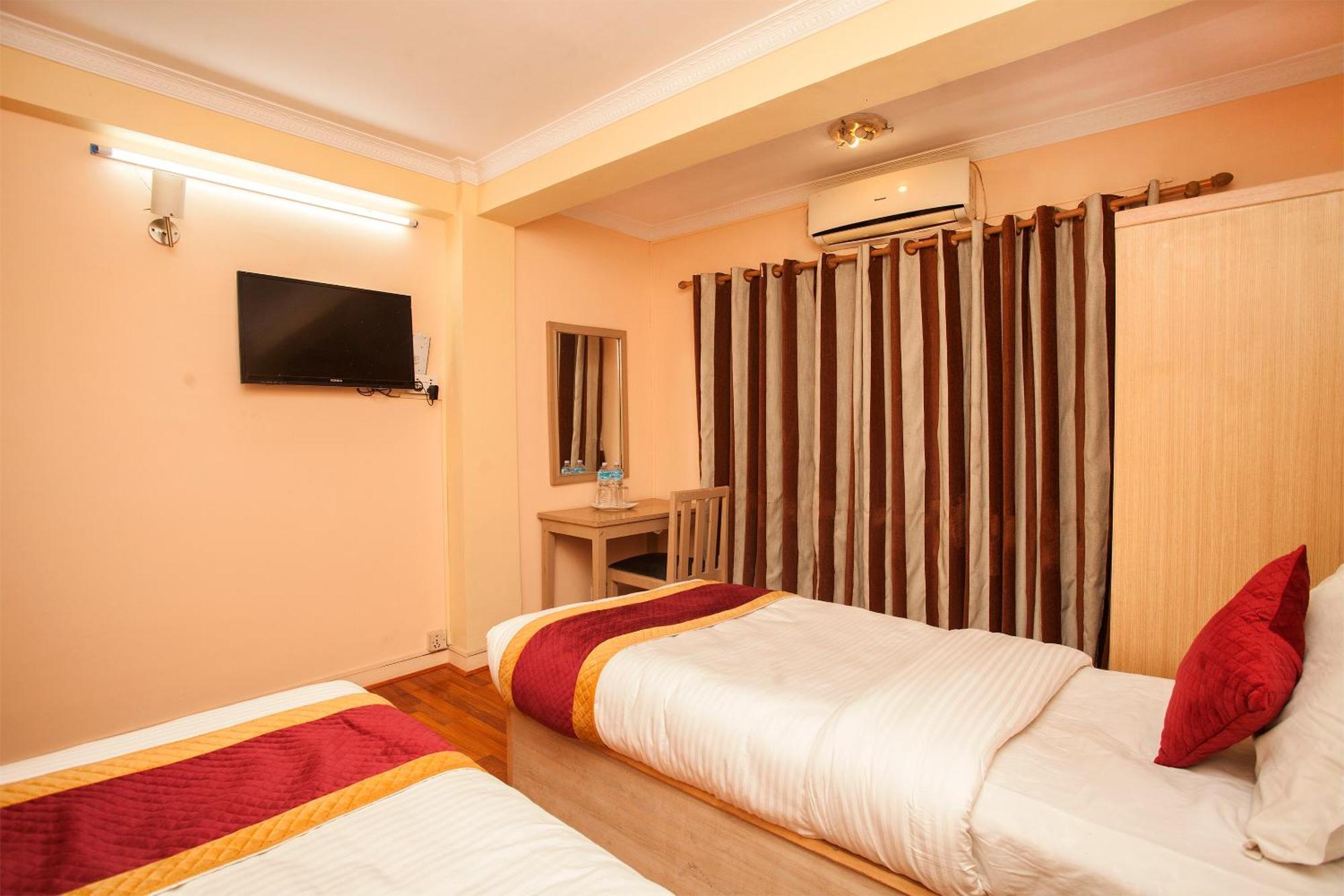 Hotel Mountain Gateway Kathmandu Exterior photo