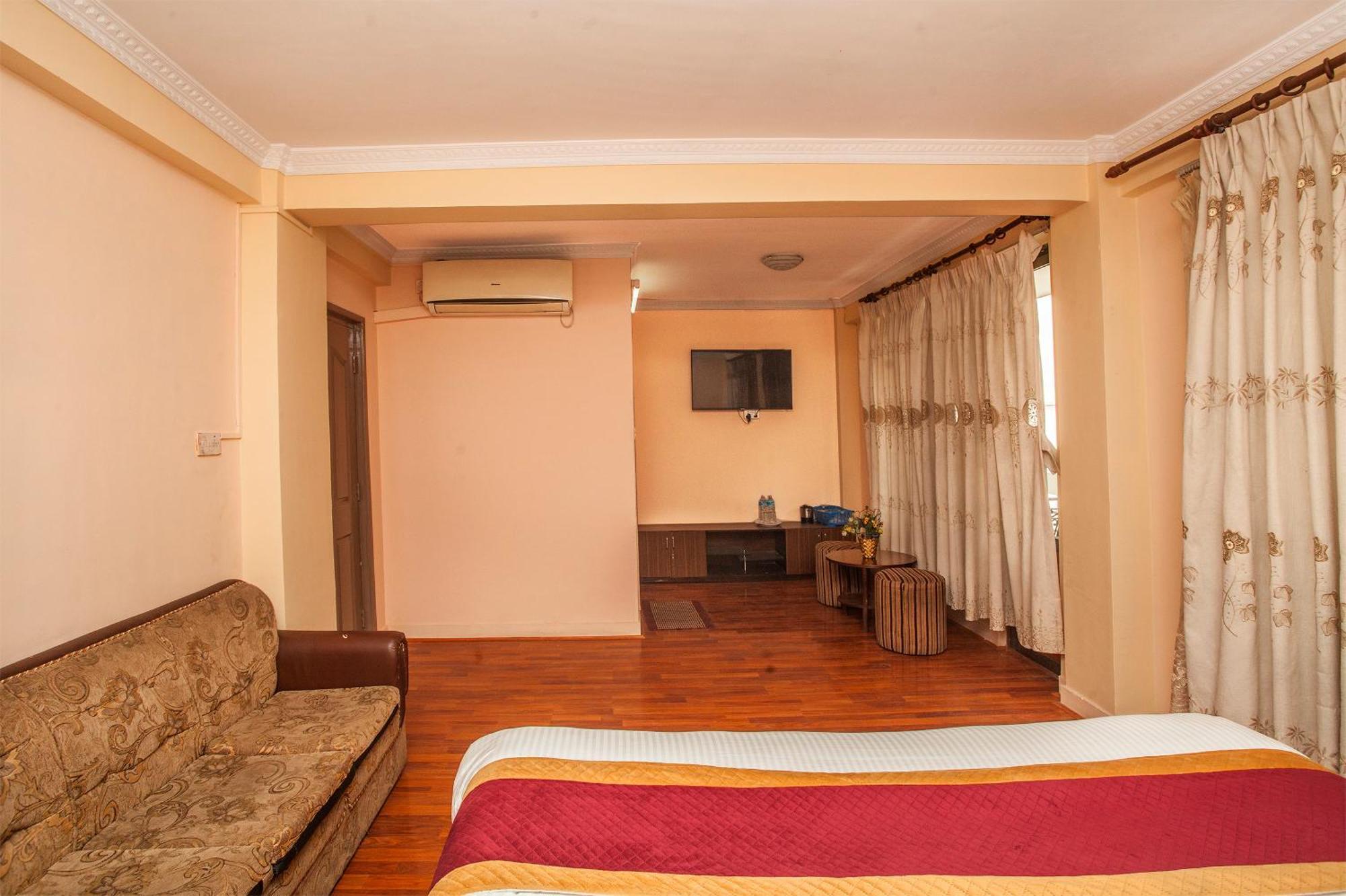 Hotel Mountain Gateway Kathmandu Exterior photo