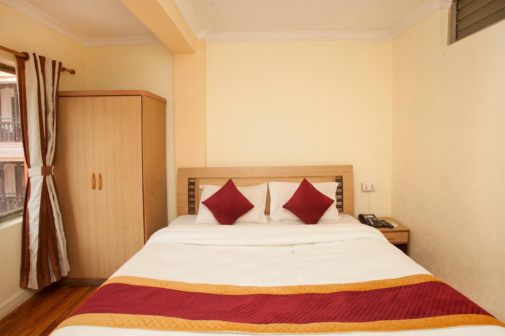 Hotel Mountain Gateway Kathmandu Exterior photo
