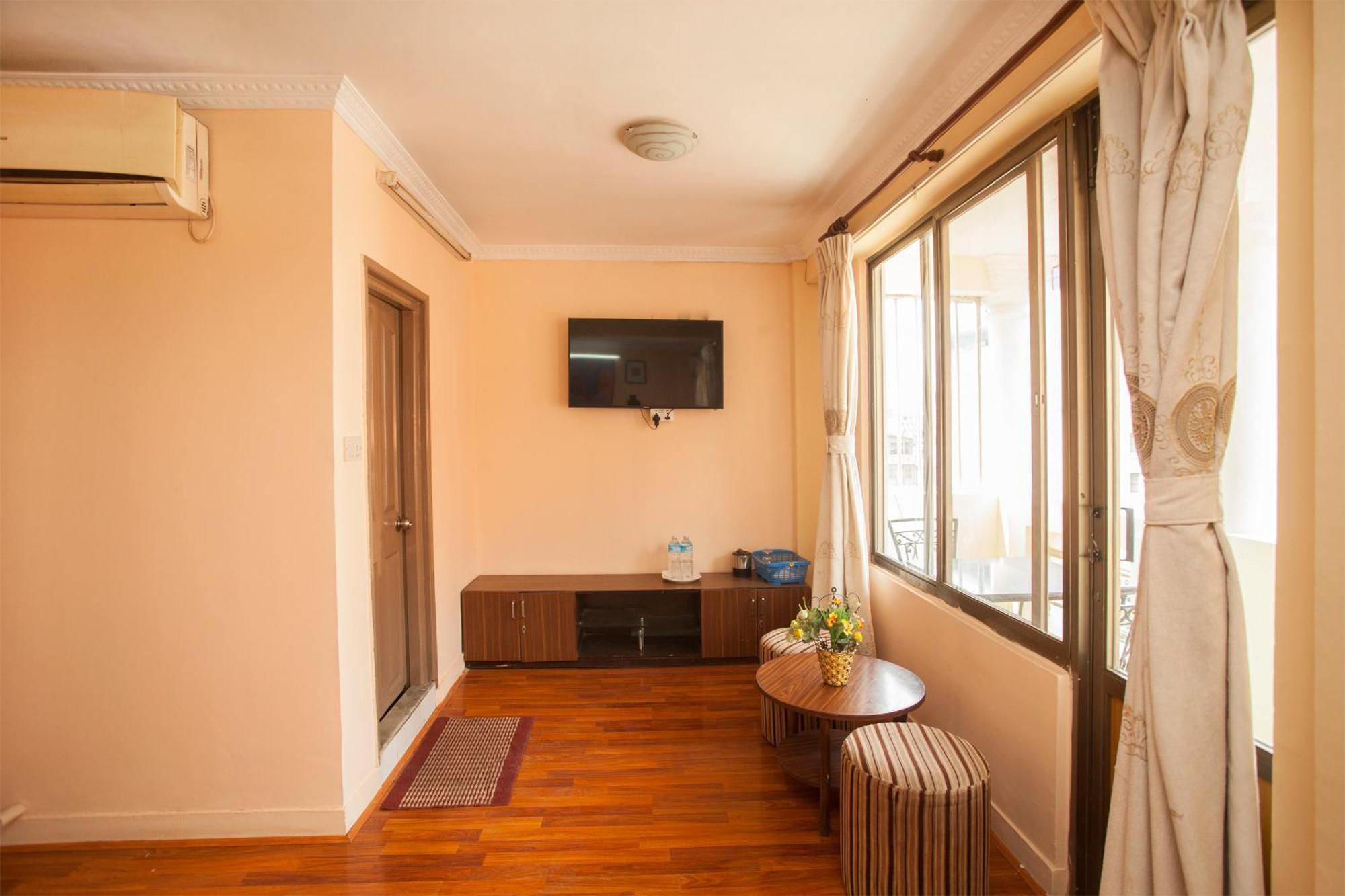Hotel Mountain Gateway Kathmandu Exterior photo